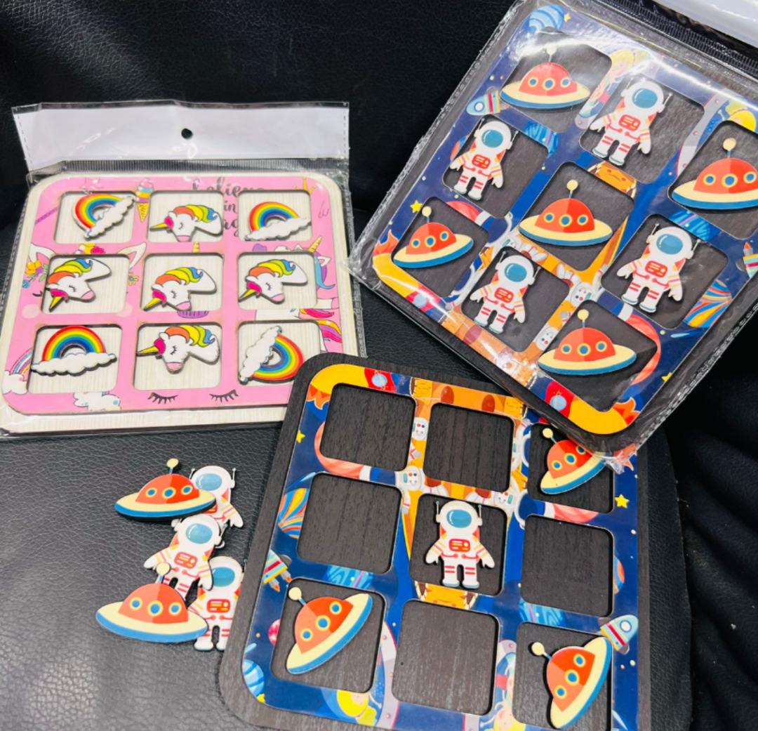Esmi®- *Tic Tac Game*

Wood MDF

Space & Unicorn