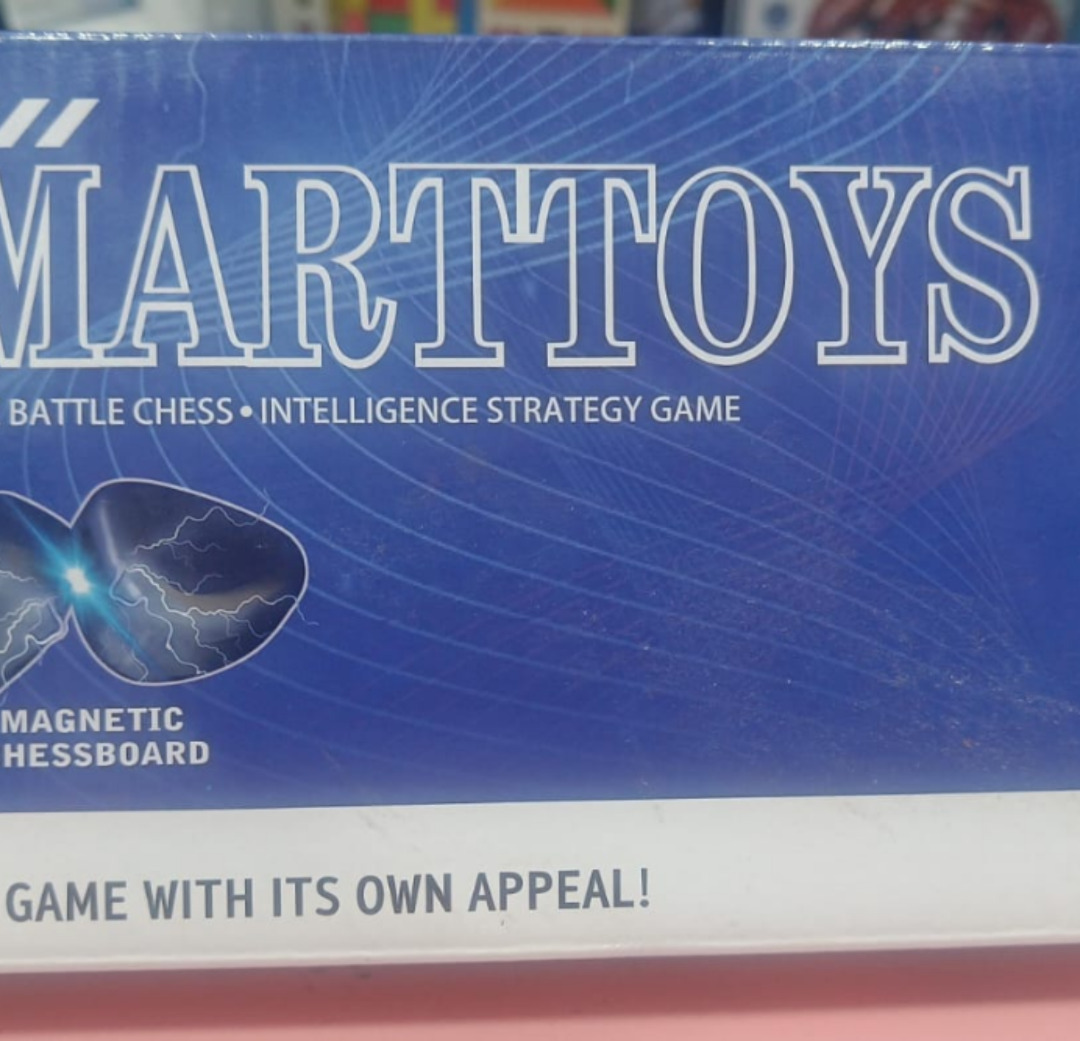 Esmi®- *SmartToys - Intelligent Magnetic Battle Chess*