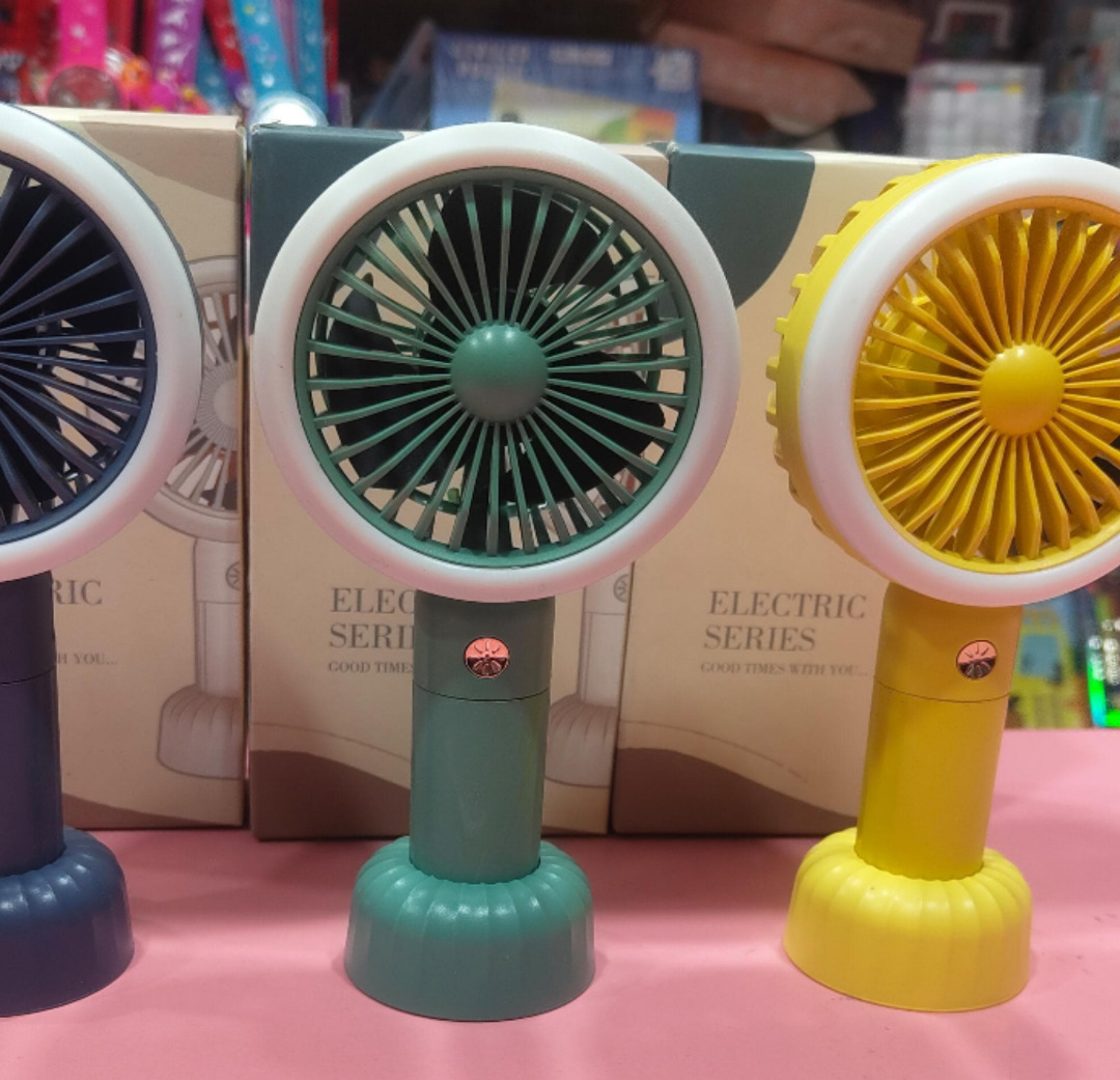 Esmi®- *Fan with Stand*