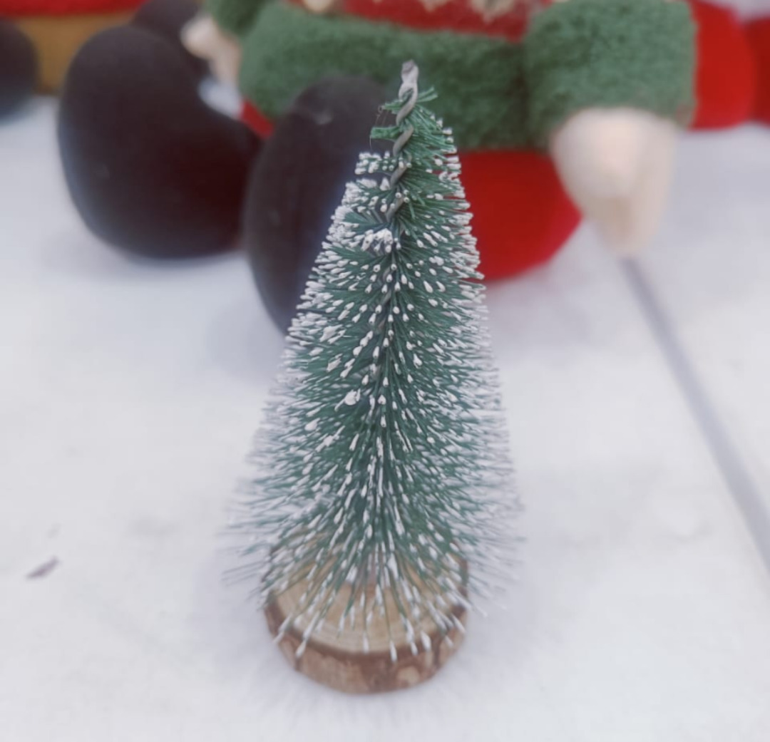 Esmi®- *Mini Wooden Snow Pine Tree*

Size approx 4inch