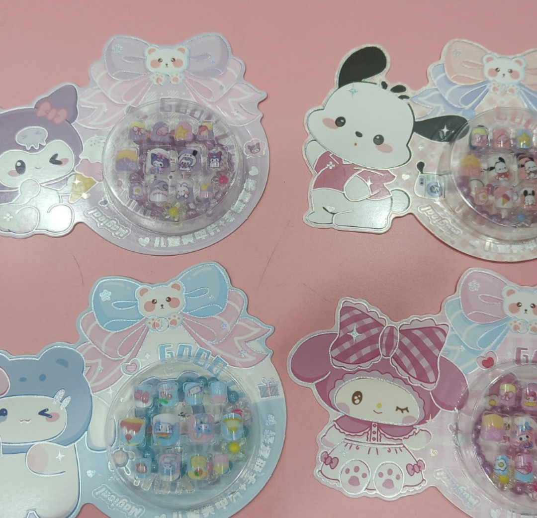 Esmi®- *Nail Stick ons &  Bracelet*