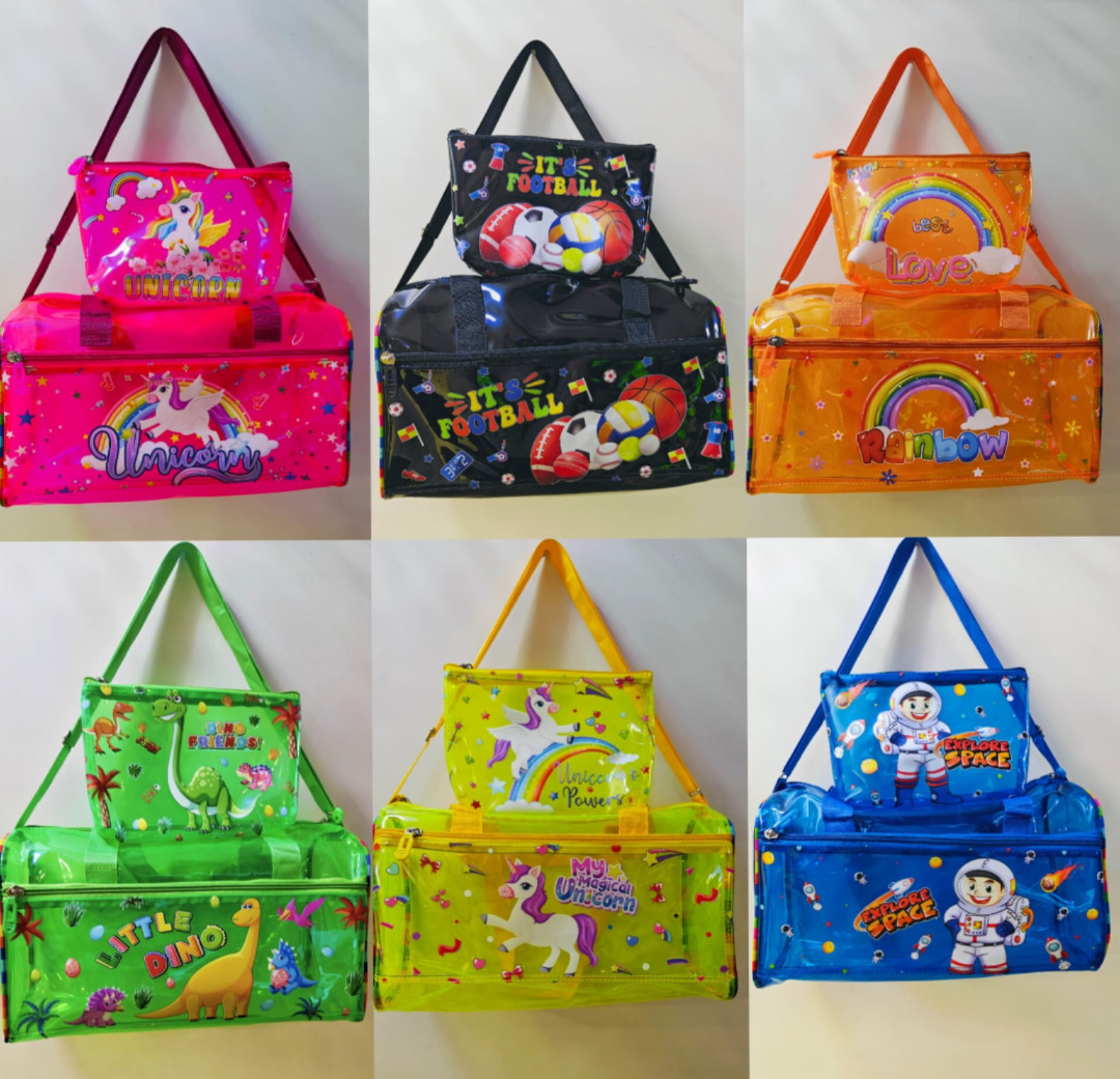 Esmi®- *Duffle & Pouch combo*

Same theme bag & duffle combo
Good capacity, 2 days clothes of kids can accommodate. 

Price 390/- 