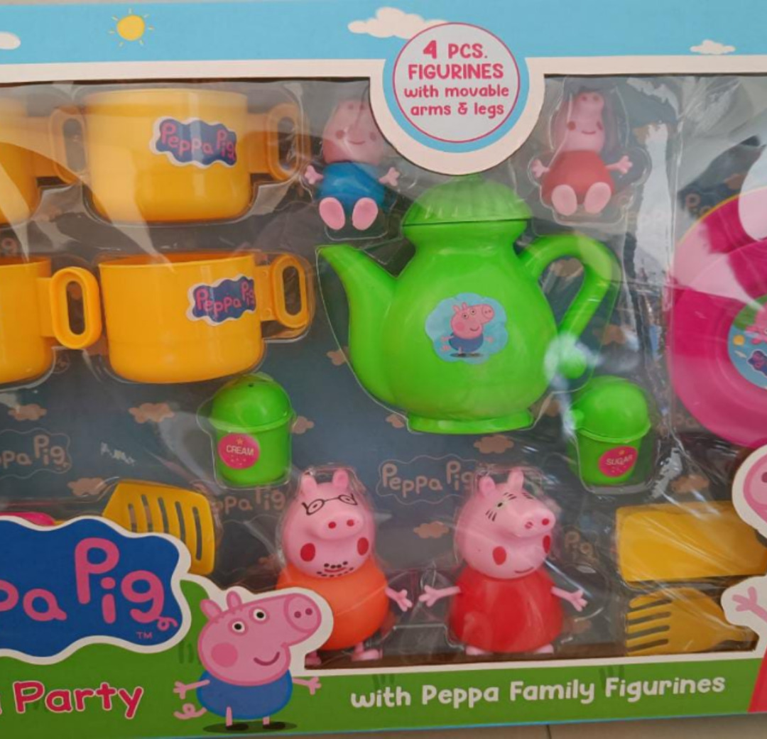 Esmi®- *Tea Party Set with Peppa Family*