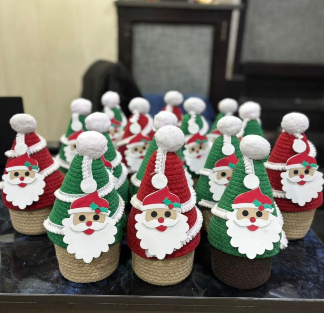 Esmi- Jute Box - Cute Christmas Theme