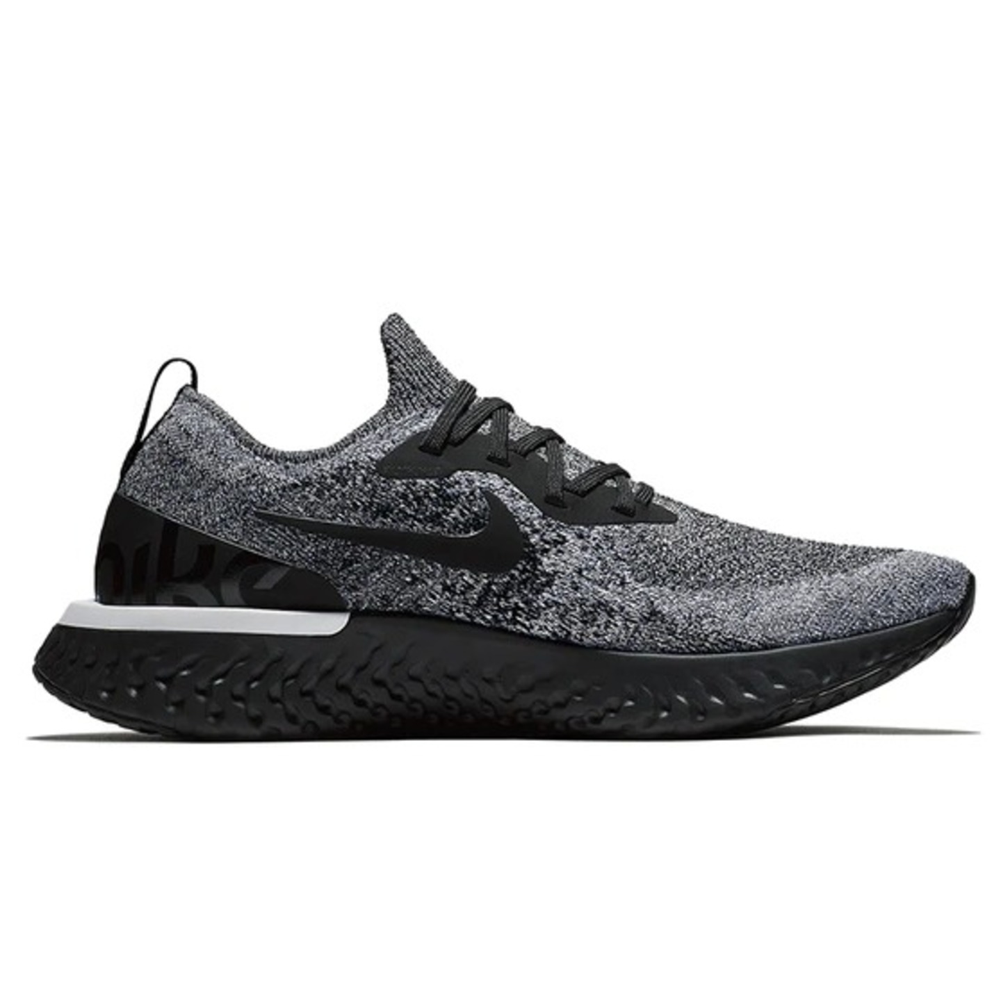 Nike  Epic React Flyknit Oreo