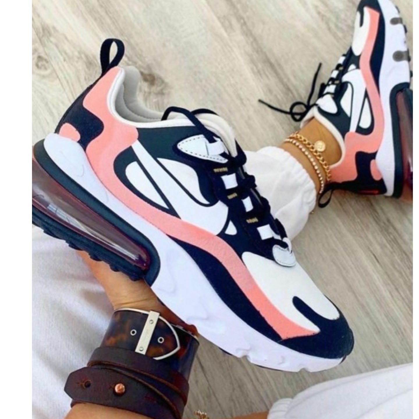 Nike React 270 coral blech