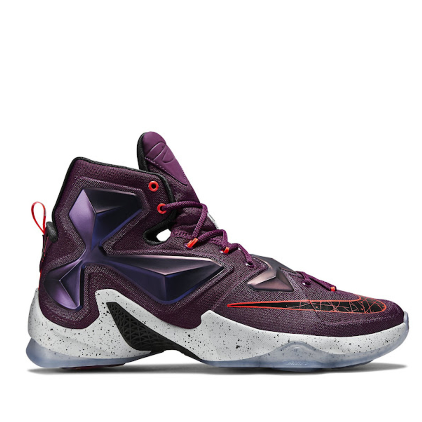 Nike Lebron 13 written in the stars