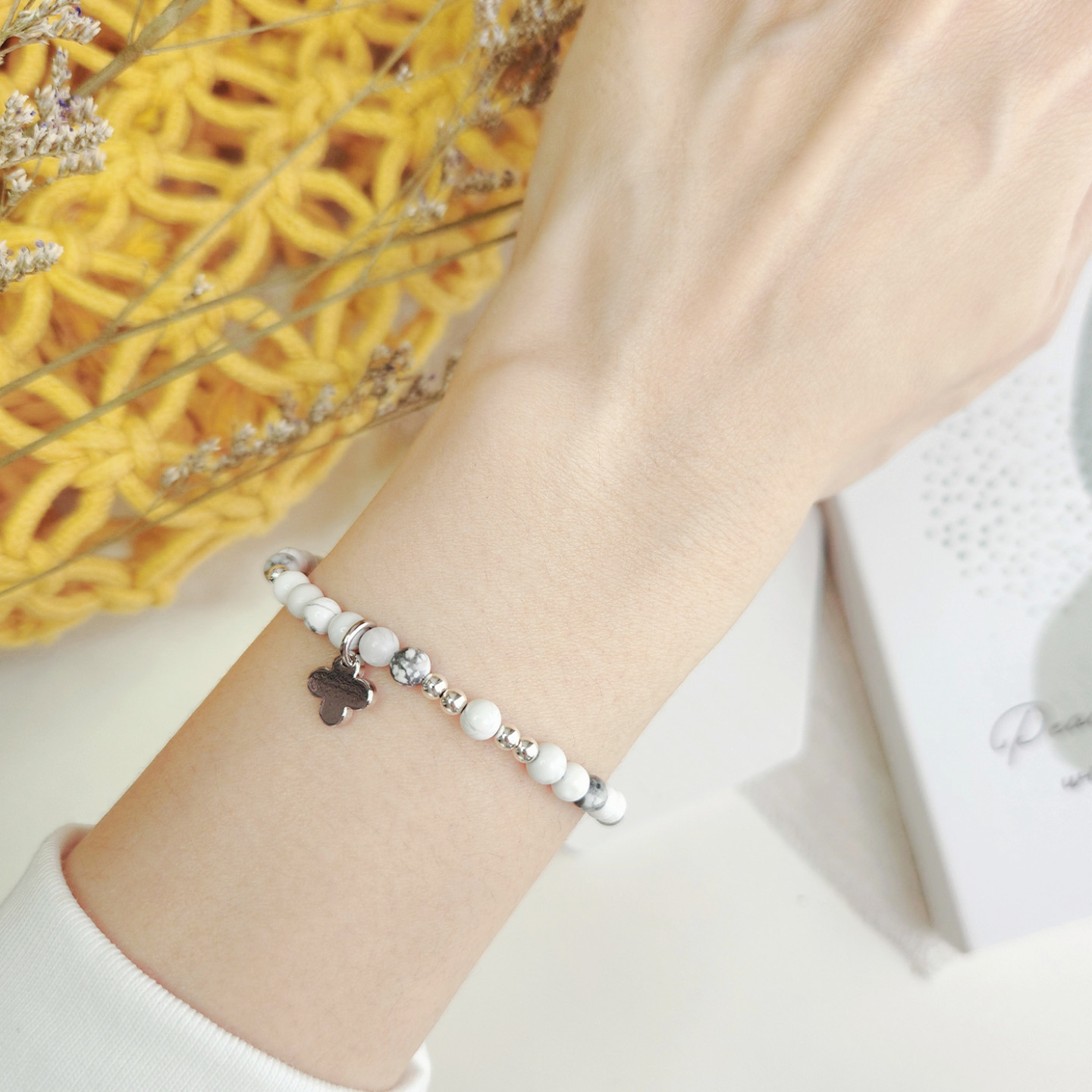 DSG - Mini 2-Way Bracelet - Howlite