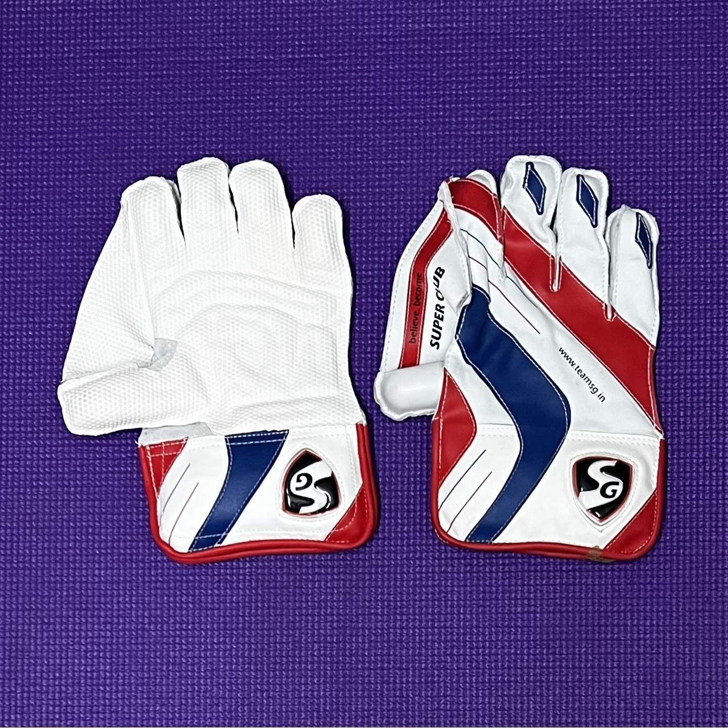 SG SUPER CLUB WICKET KEEPING GLOVES YOUTH