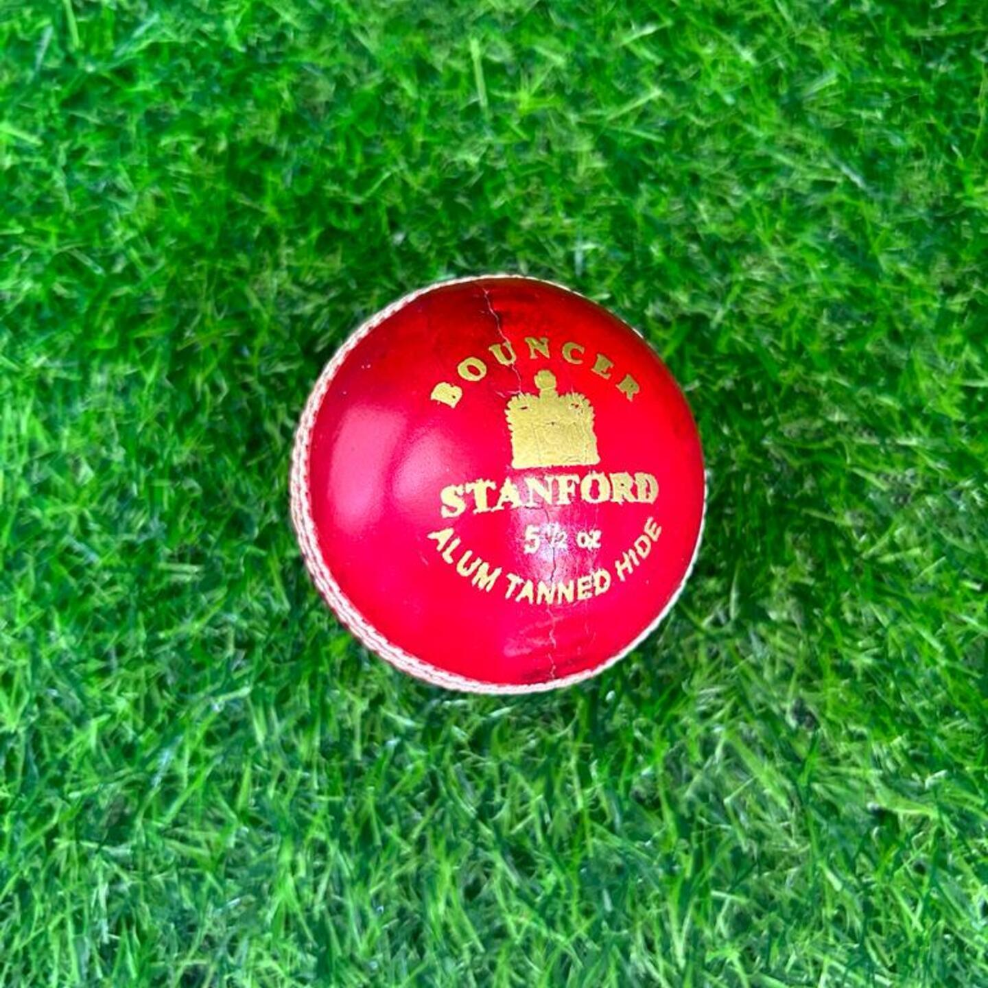 SF BOUNCER LEATHER CRICKET BALL  4 PC. RED BALL