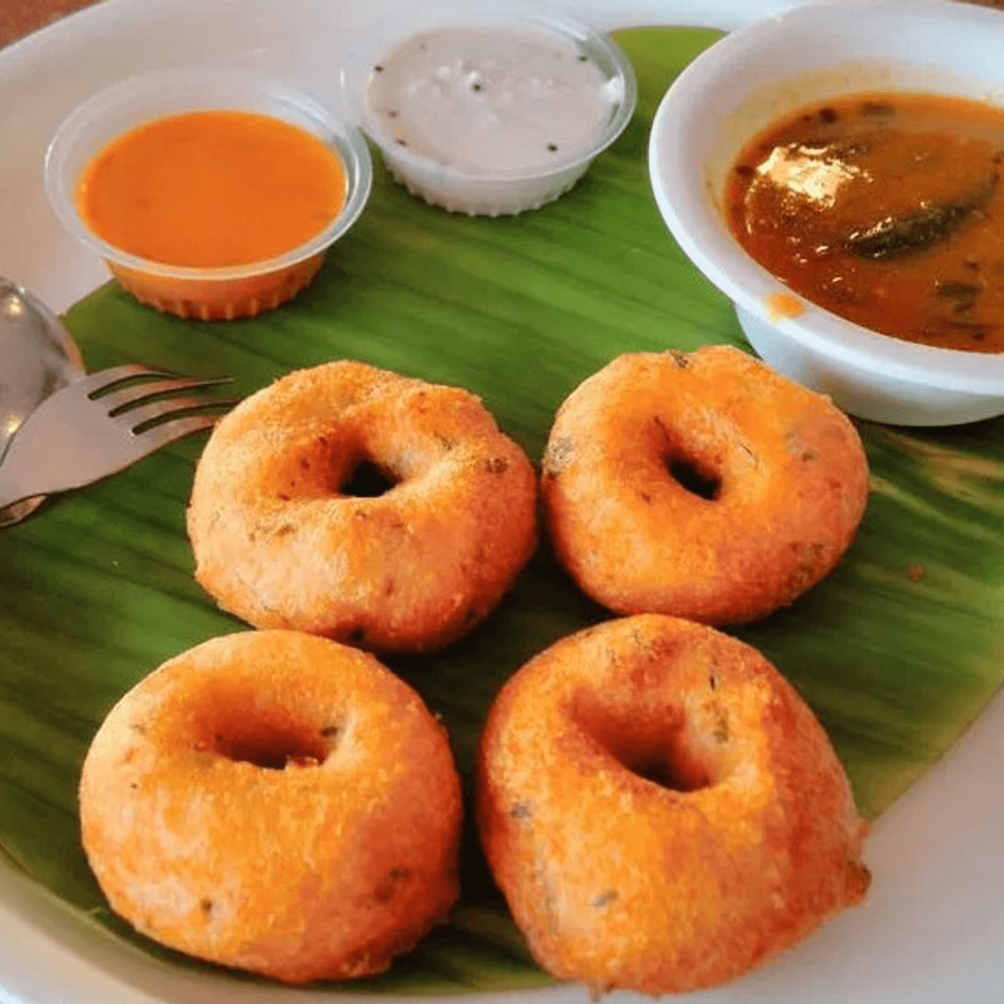 Medu Vada 4 Pcs