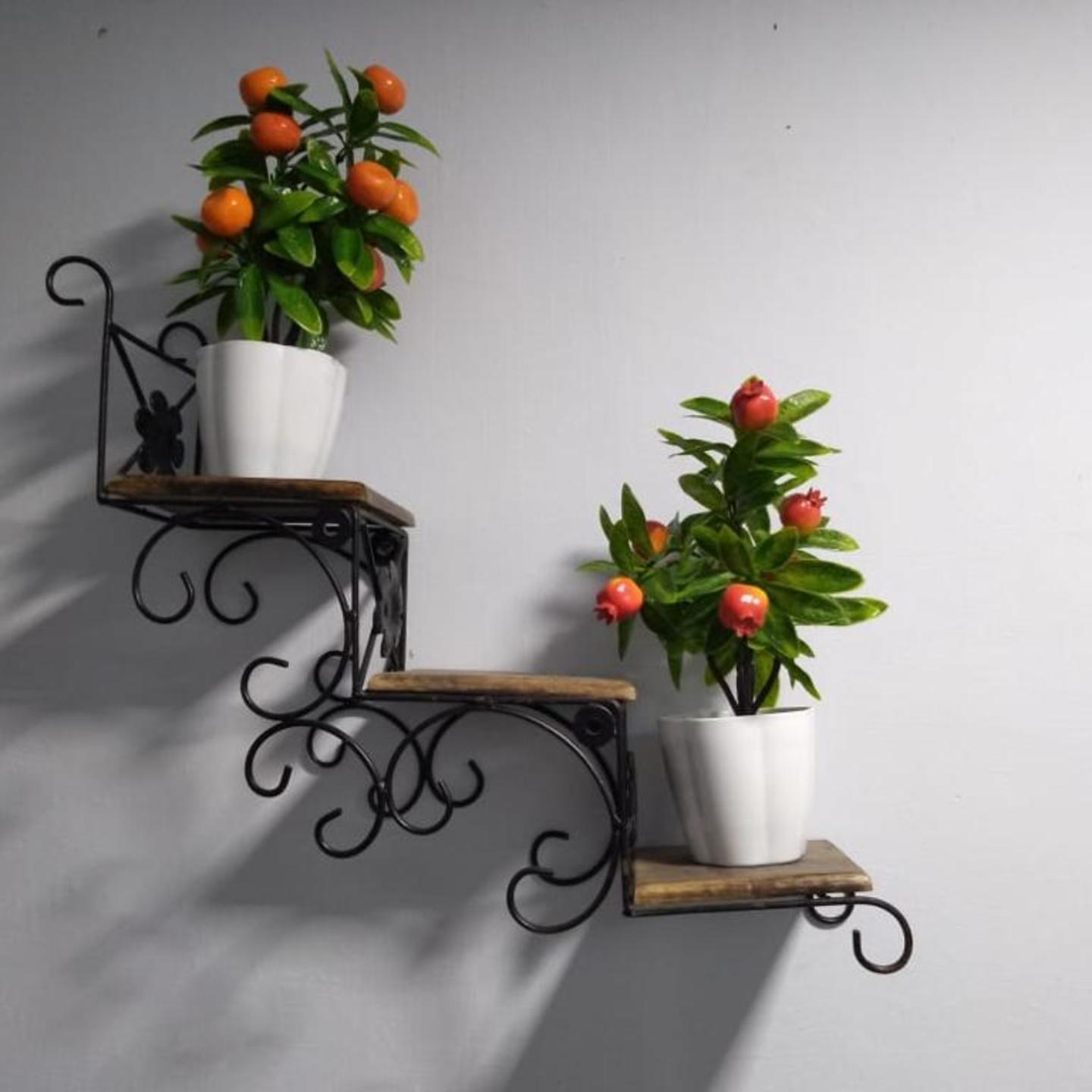 Solid wood and iron wall shelf with 3 racks