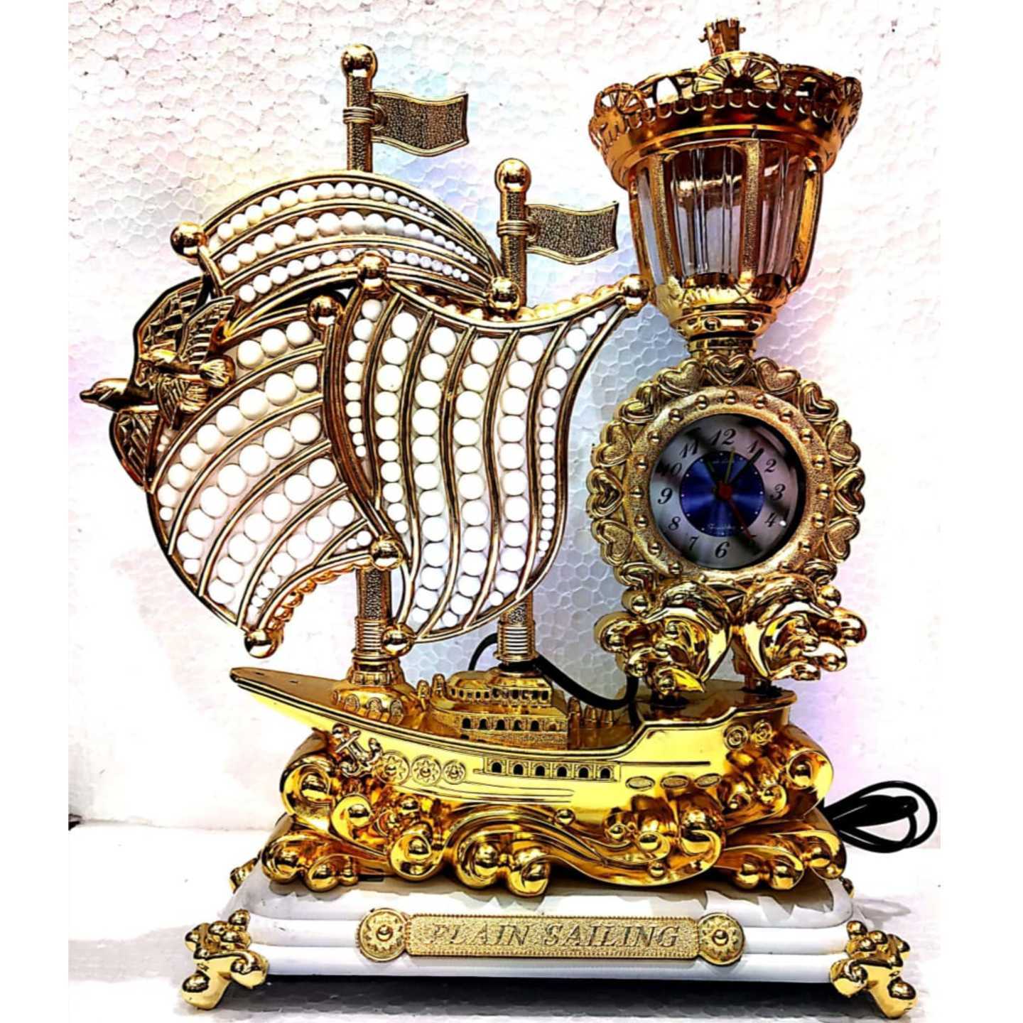 Ship shape studded lamp with flag design 