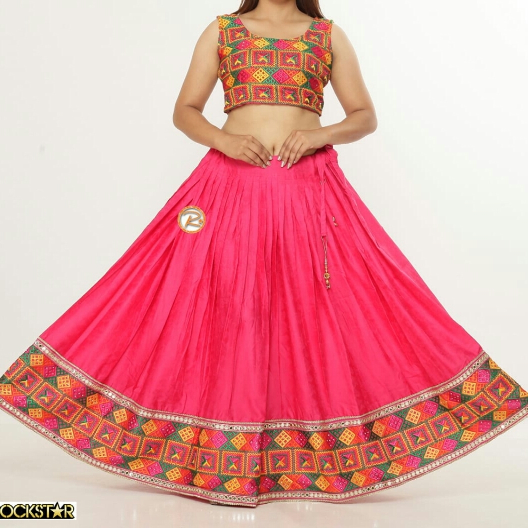PREMIUM QUALITY SHAHI LENGHA WITH FULLY STITCHED BLOUSECHOLI