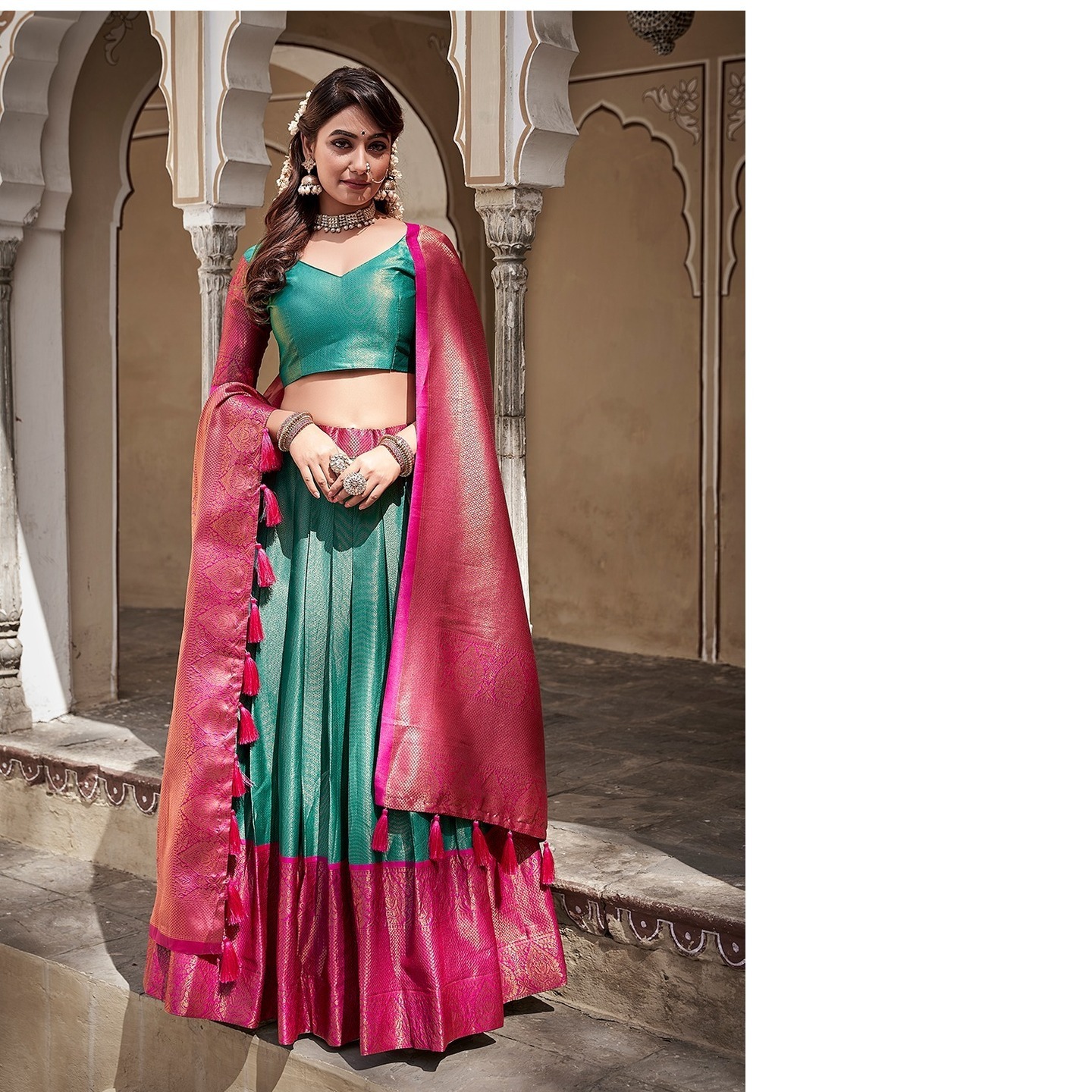 LEHNGA 
