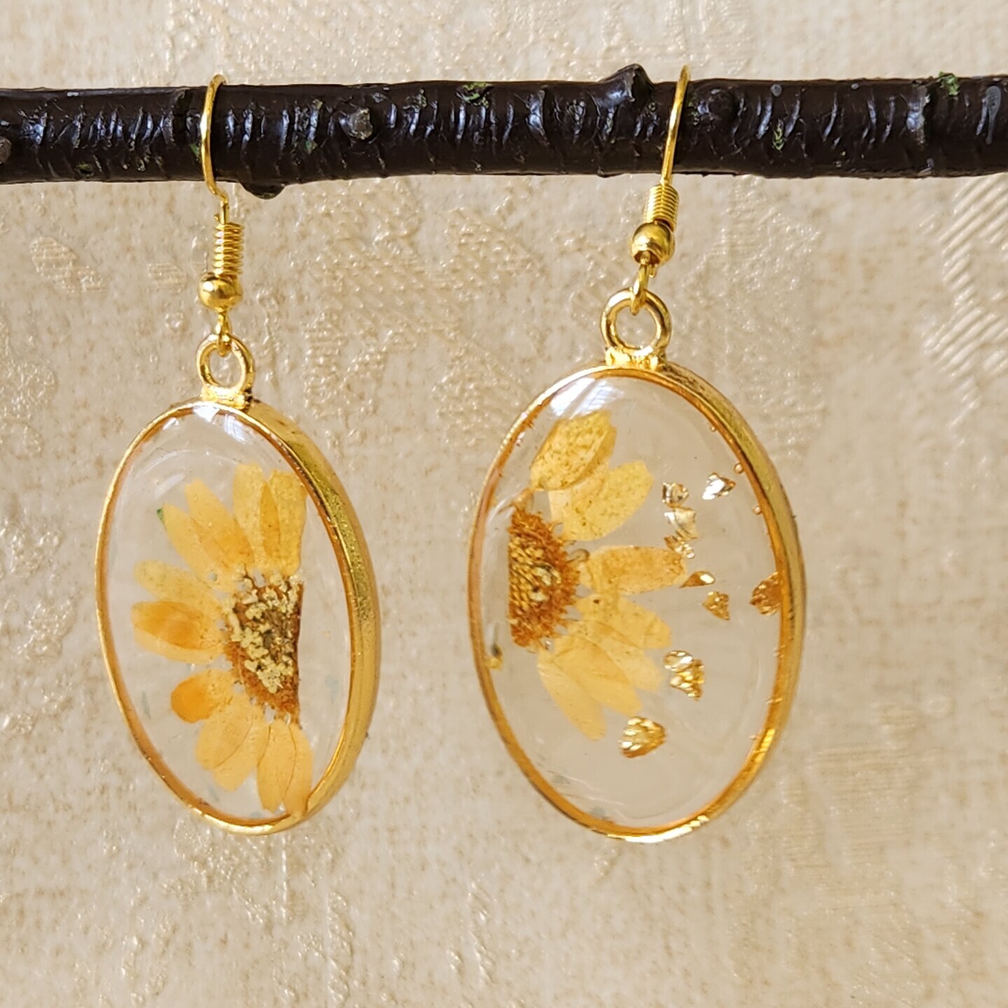 Handcrafted Real Daisy Dried Flower Earings