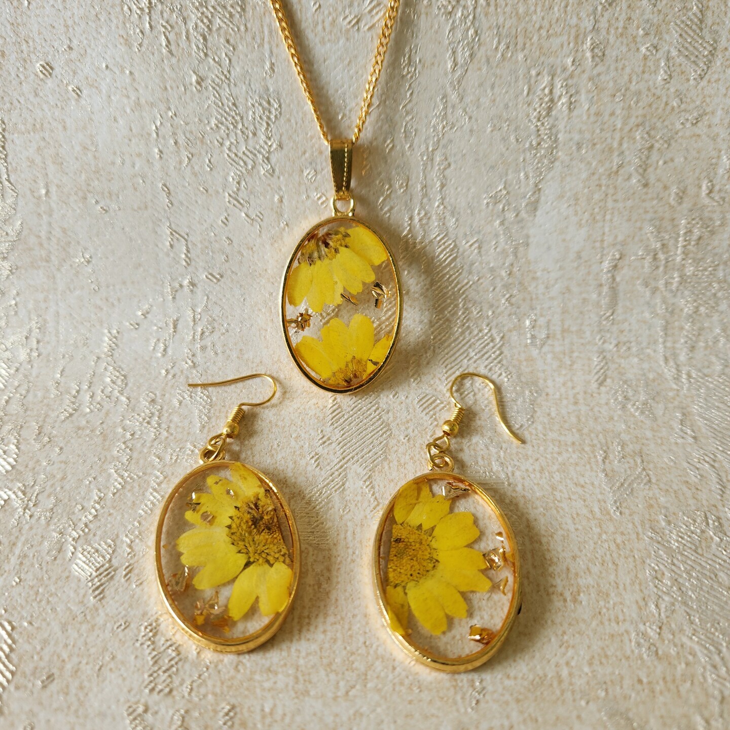 Handcrafted Real Dried Flower Necklace Set