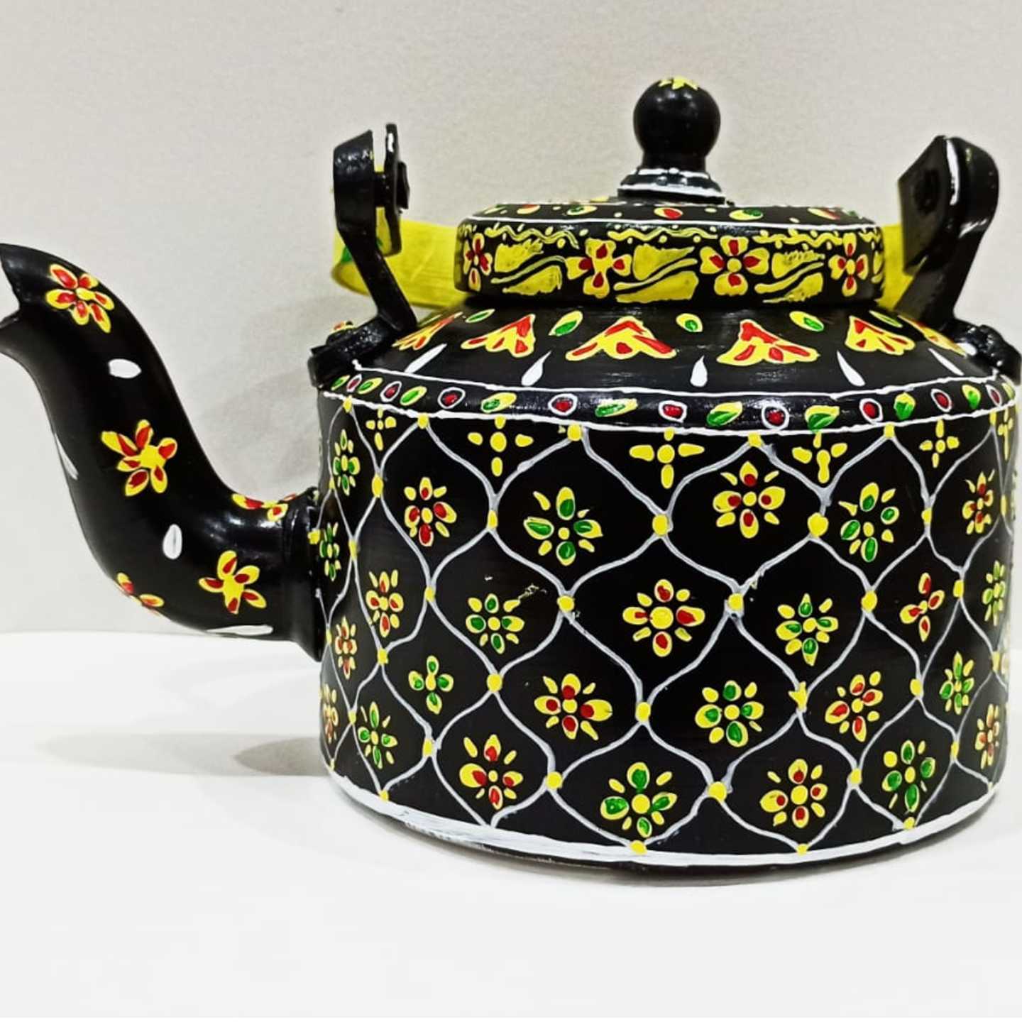 Hand painted Kettle (Black)