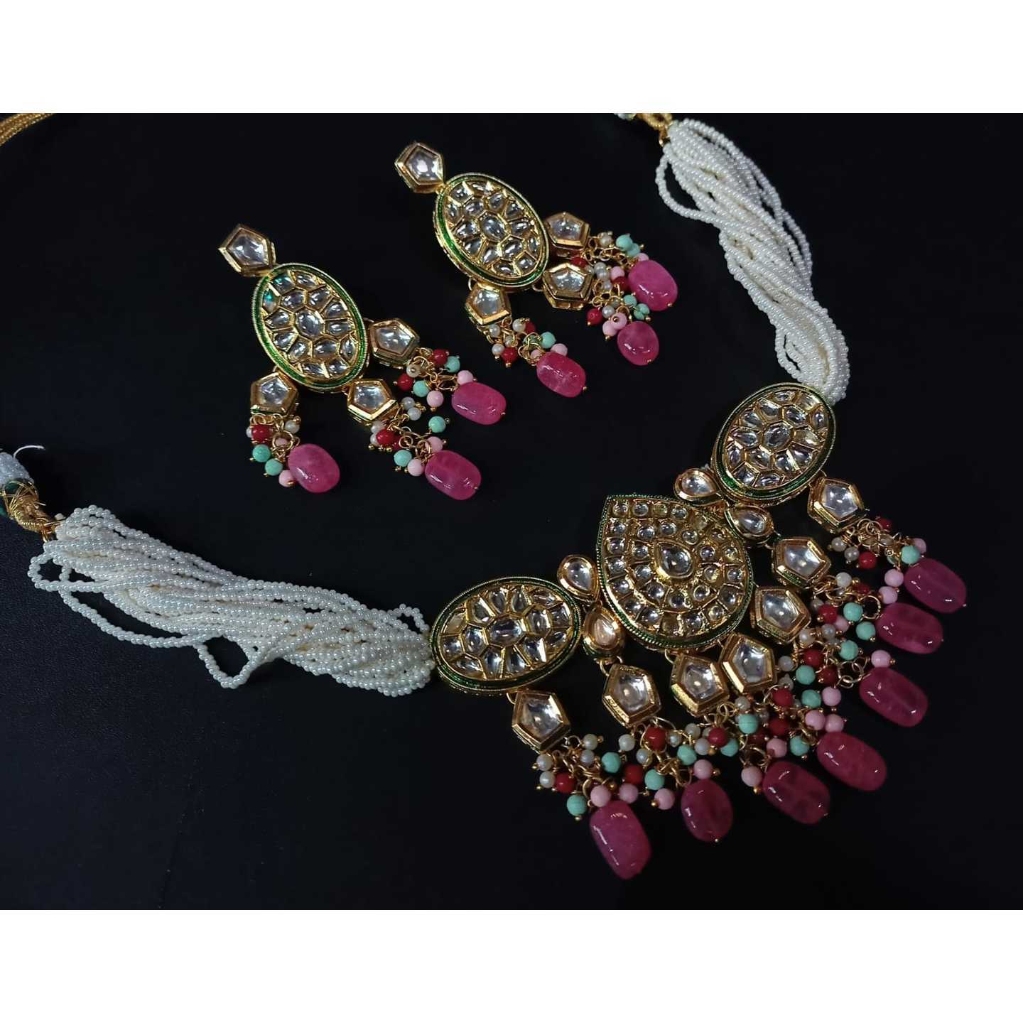 White Kundan Necklace Set With Earring Onyx Stone