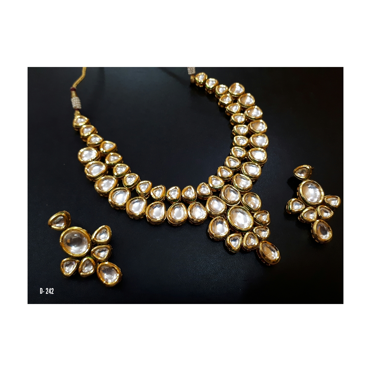 Kundan Necklace Set With Earring