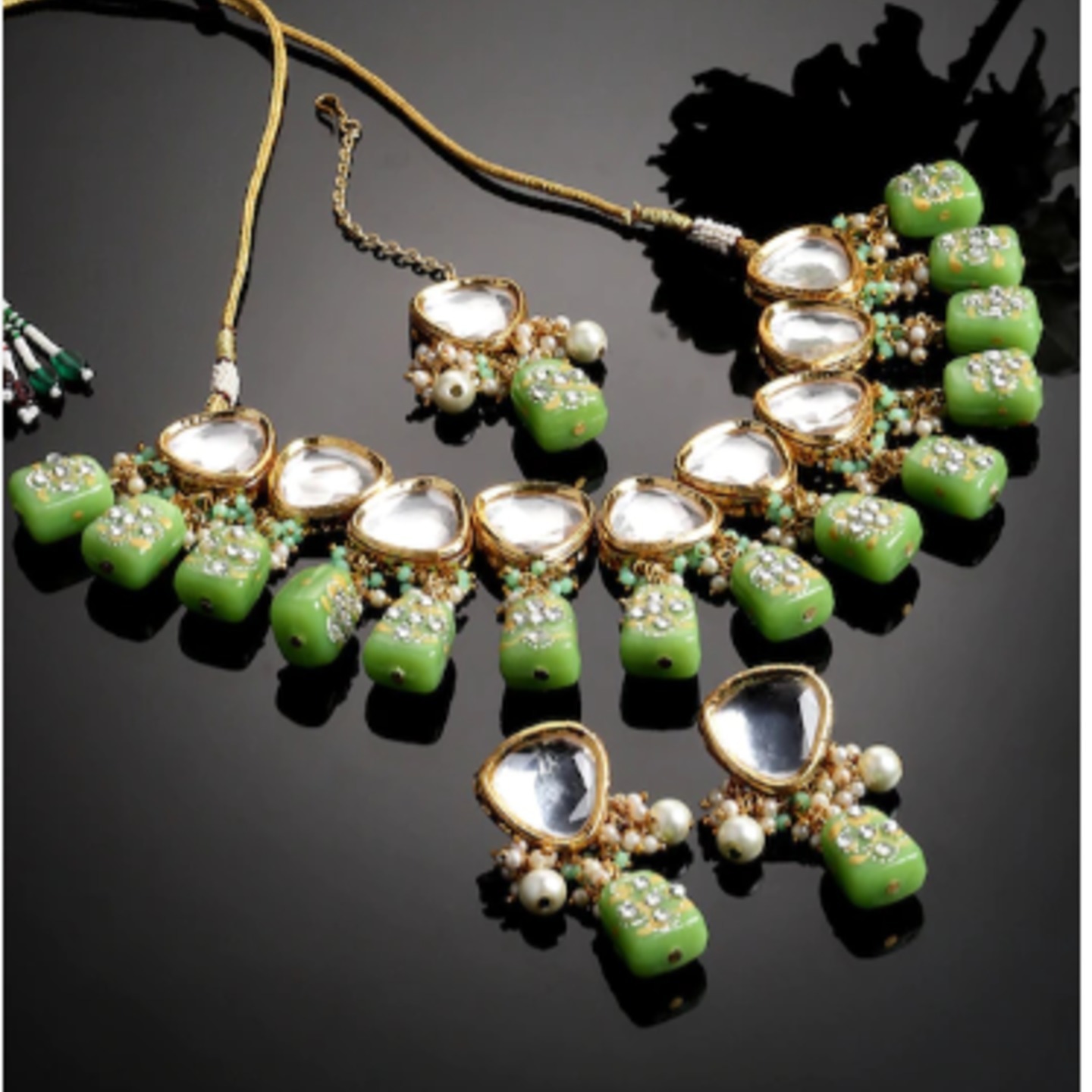 Gold-Plated Green & White Kundan Beaded Necklace Set With Earring Tikka