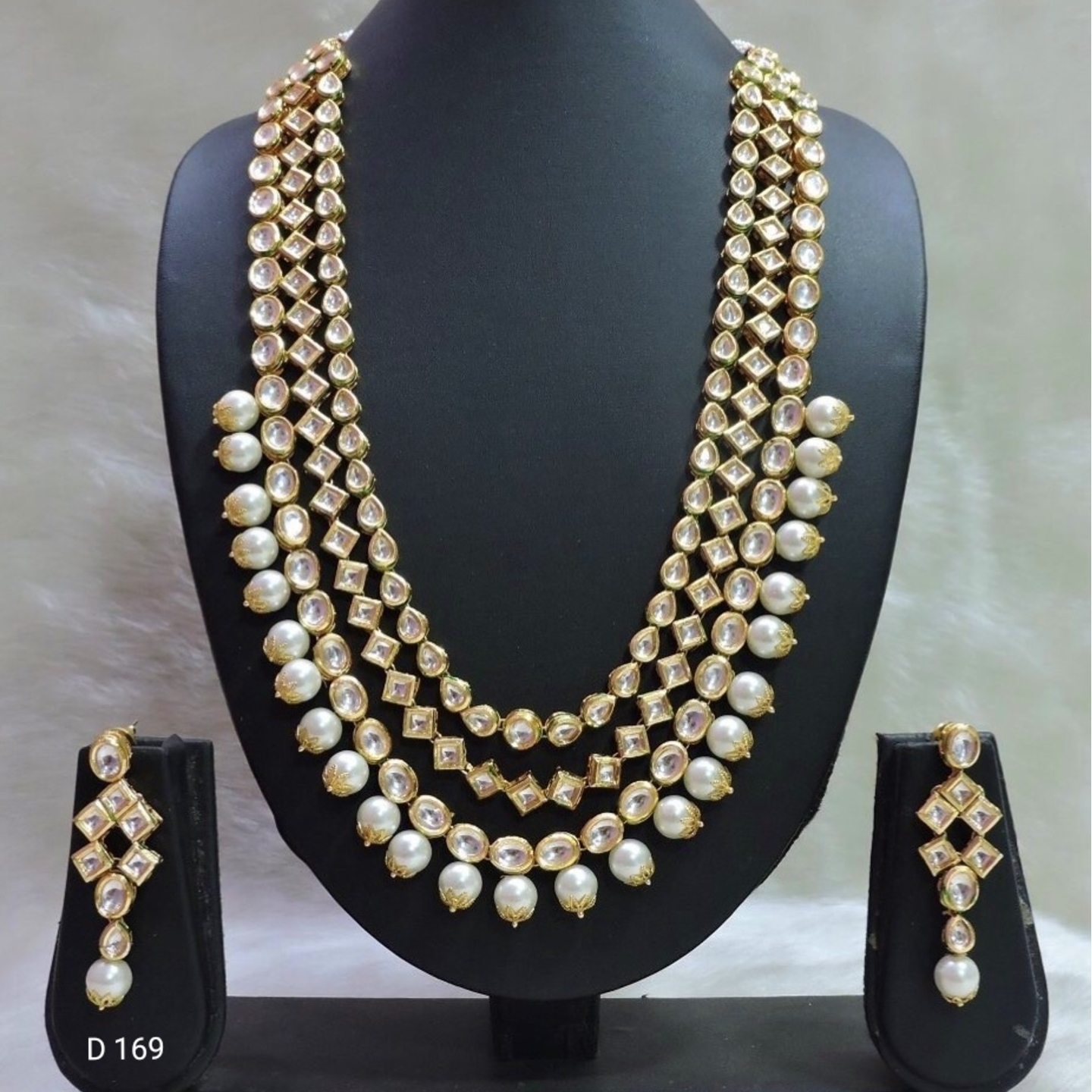 Kundan Long Triple Layer Necklace Set With Earring