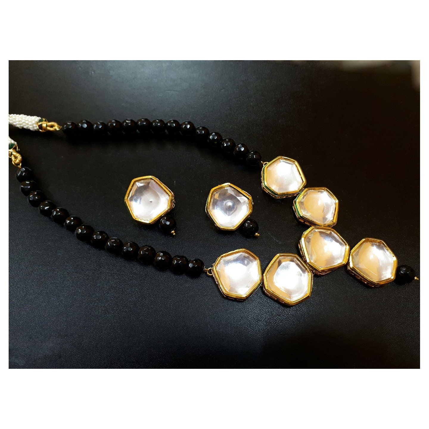 Black Gold Tone Kundan Necklace Set With Earring