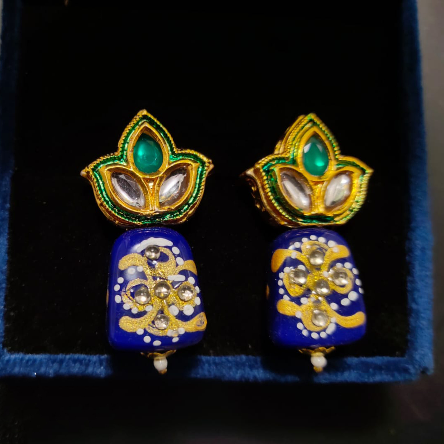 Small Kundan Studs 16 Blue