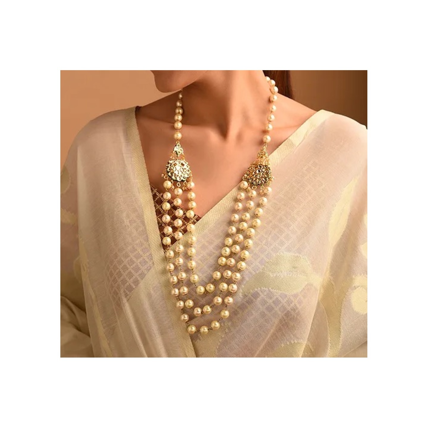 Gold Tone Kundan Necklace With Pearls