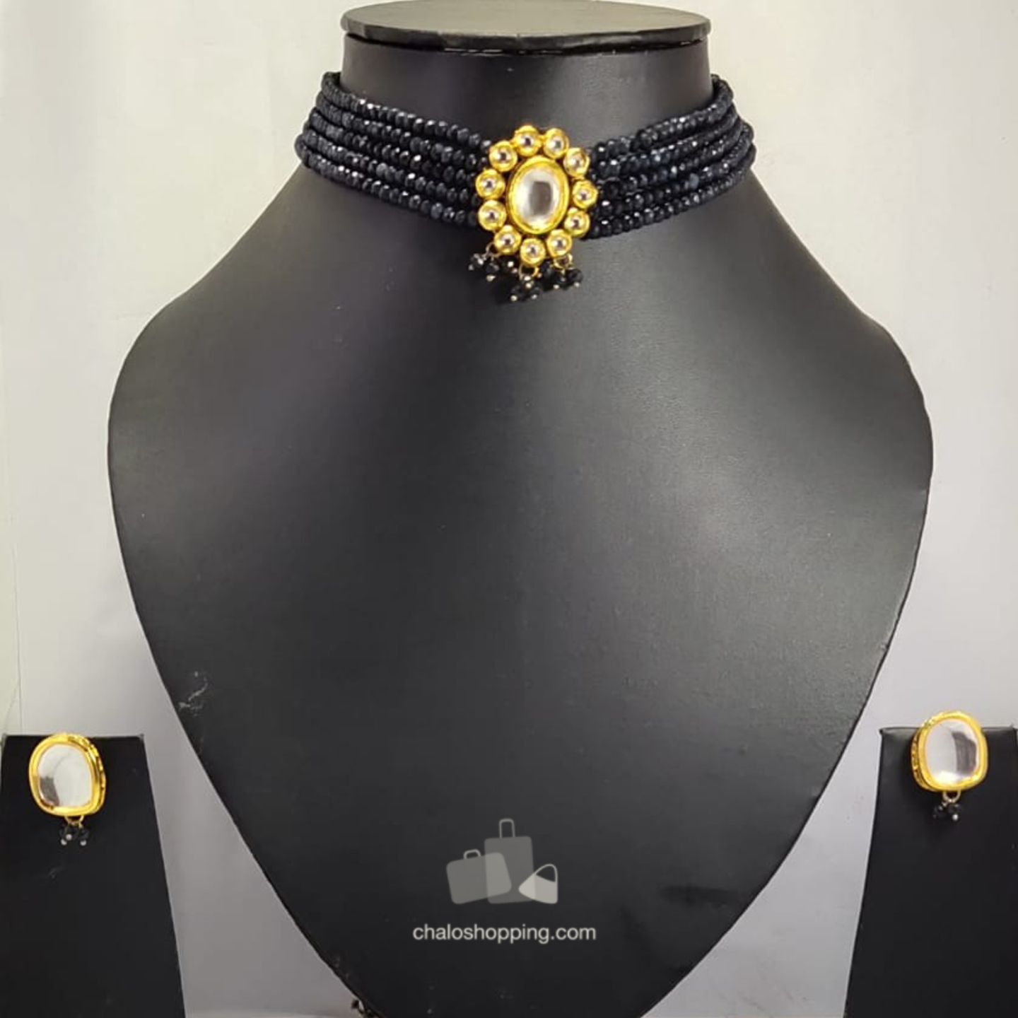 High Quality Kundan Black Onyx Choker with Earrings