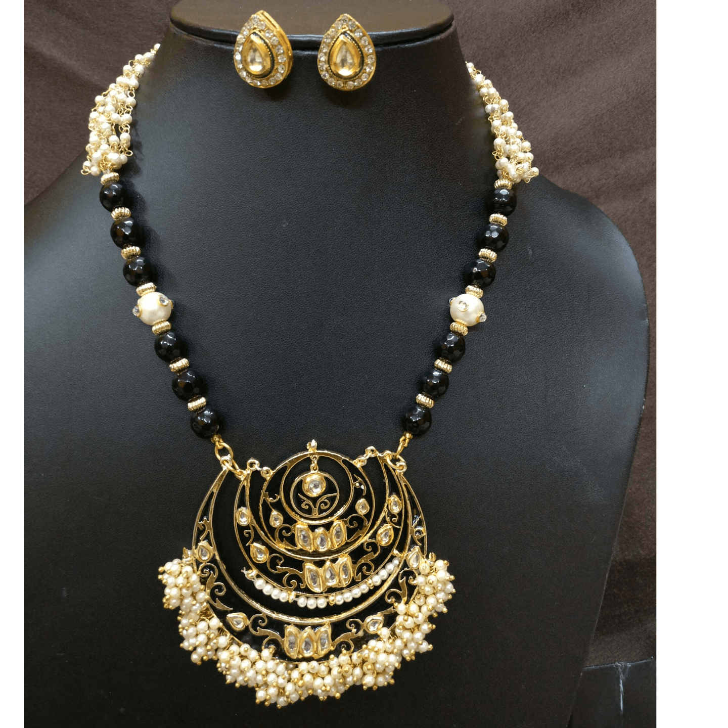 Kundan Necklace Set With Earring