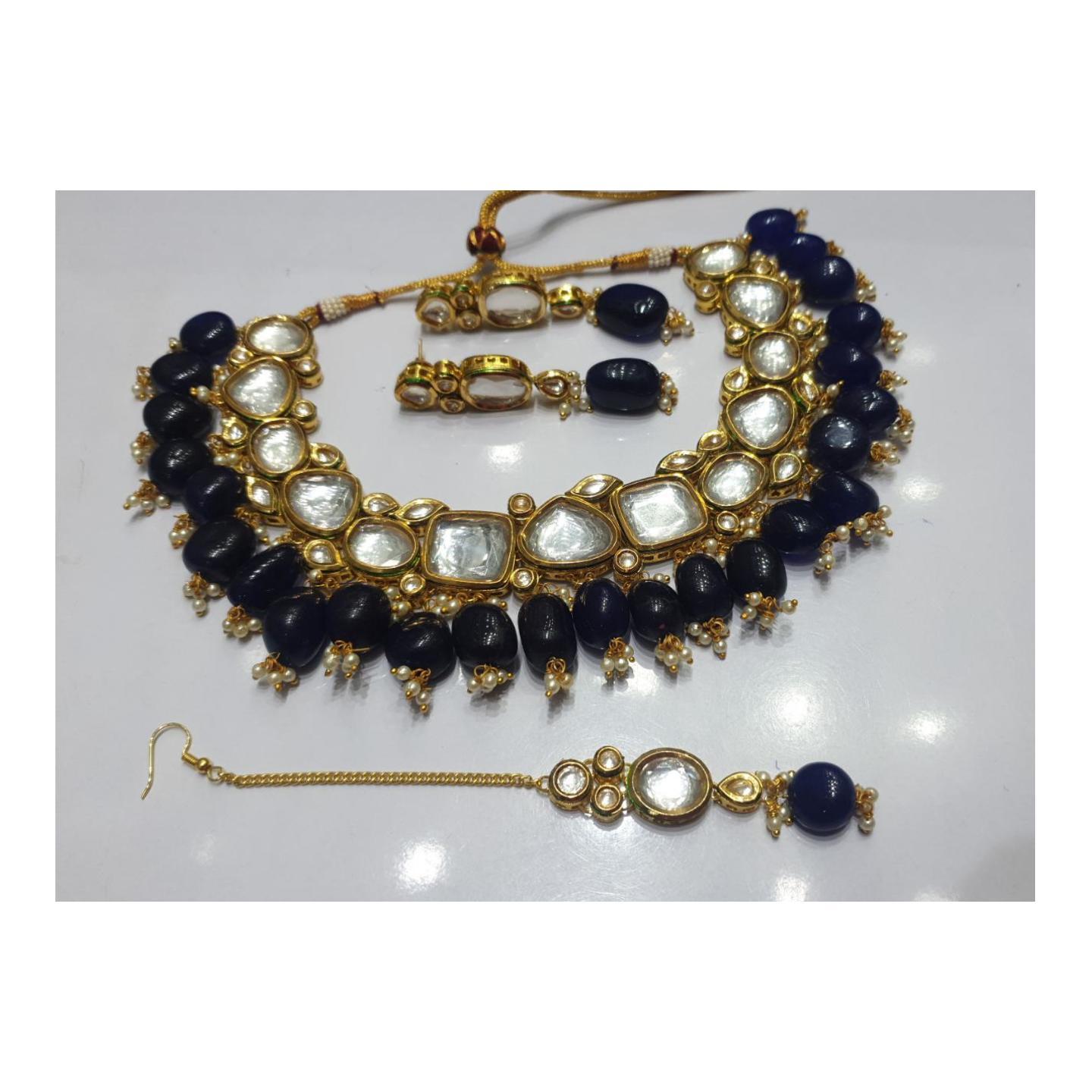 Kundan Necklace Set With Earring Black Color White Stone