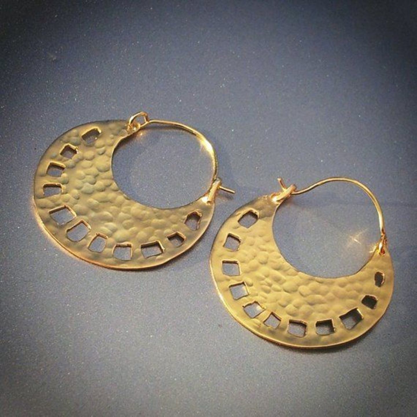 Contemporary Earring 058