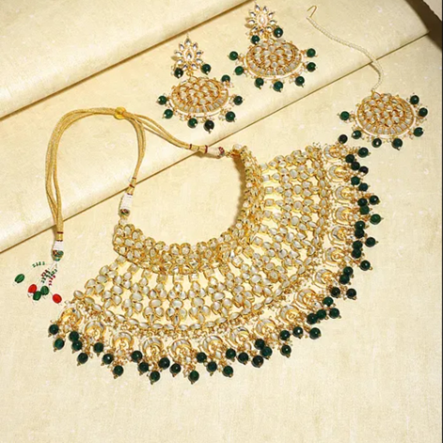 Green Gold Tone Kundan Necklace Set with Maangtikka