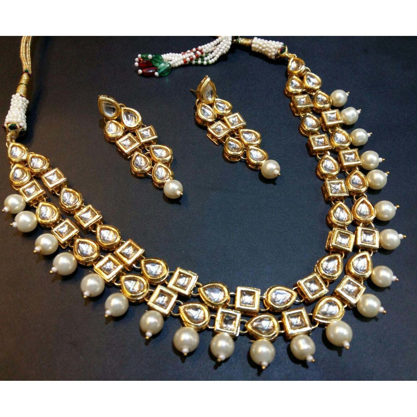 Gold Tone Kundan Necklace Set With Earring