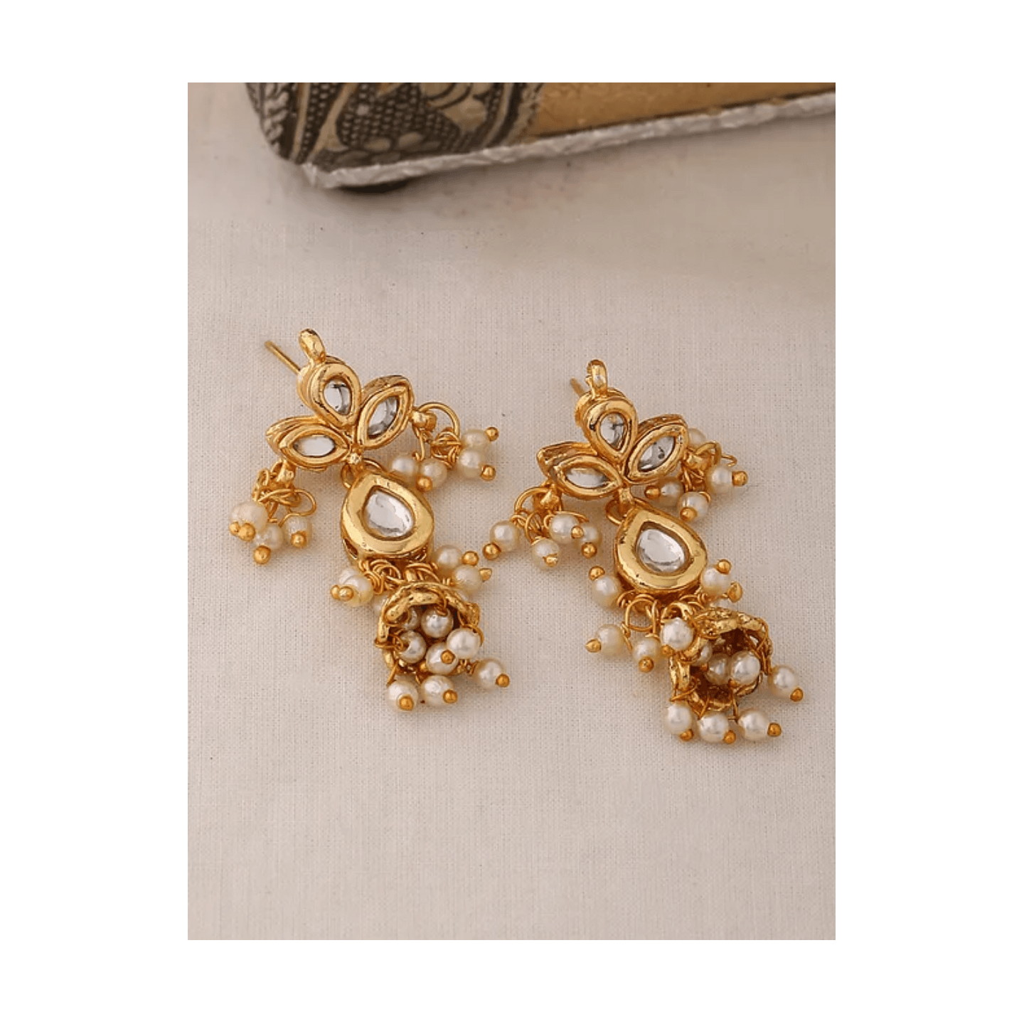 Gold Tone Kundan Earring With Pearls