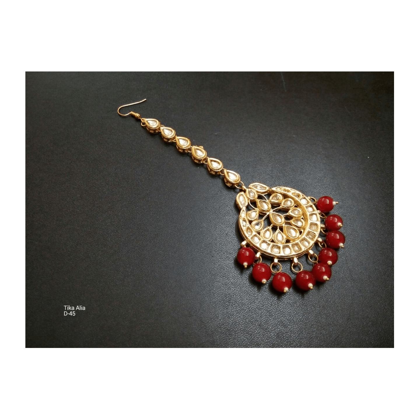 Kundan Tikka 022 Ruby Red Pearl