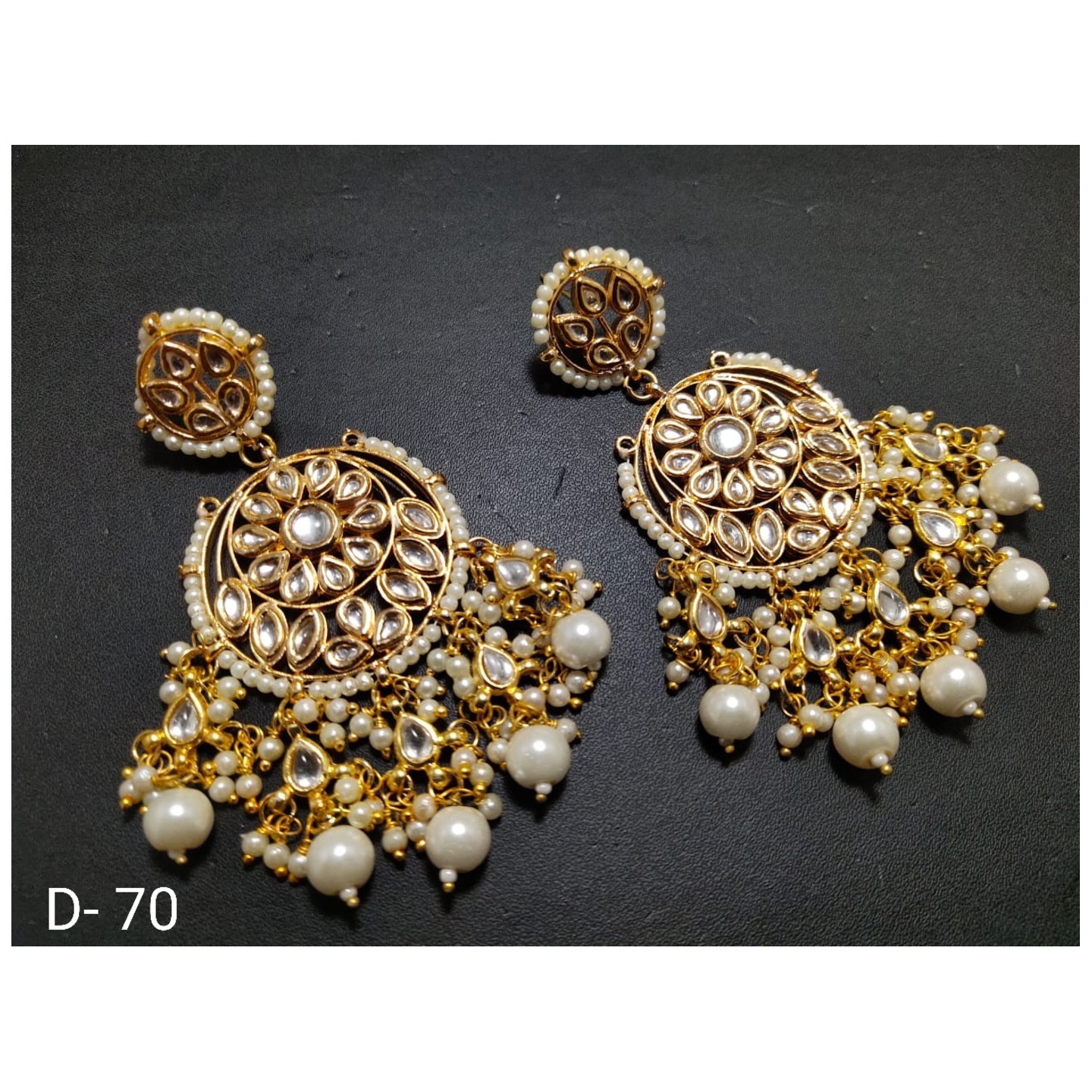 Gold Tone Kundan Earring With Pearls