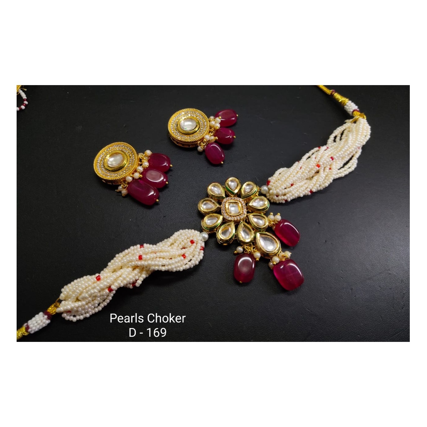 Kundan Choker Necklace With Earring & Maroon Pearl