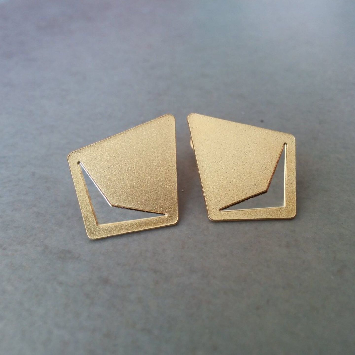 Contemporary Earring 079