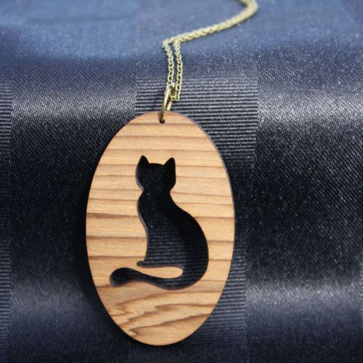 Wooden Necklace 010