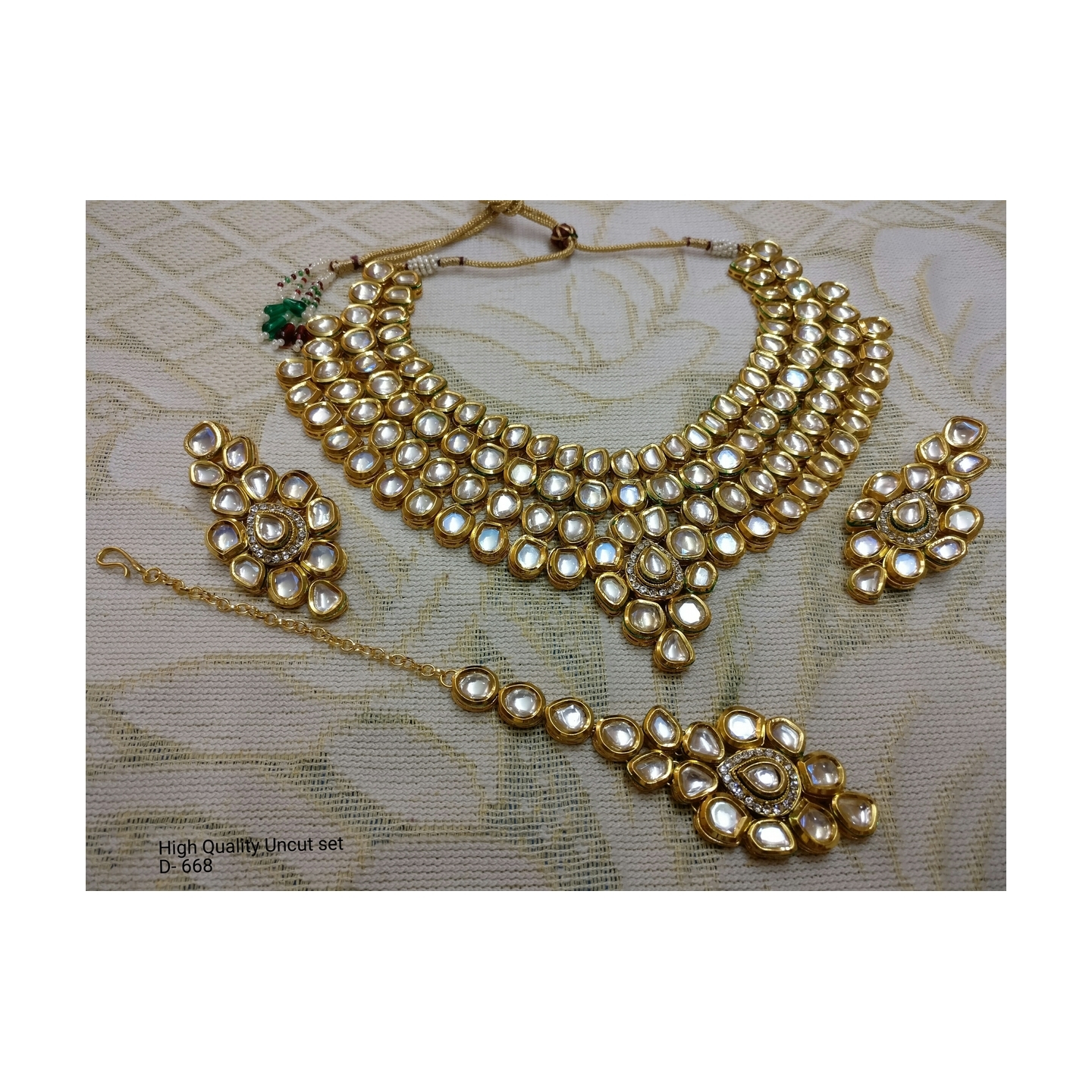 Kundan Necklace Set With Earring Tikka