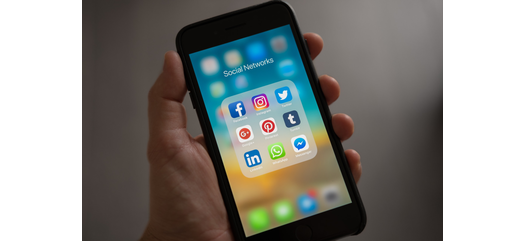 apple-applications-apps-cell-phone-607812 (1).jpg
