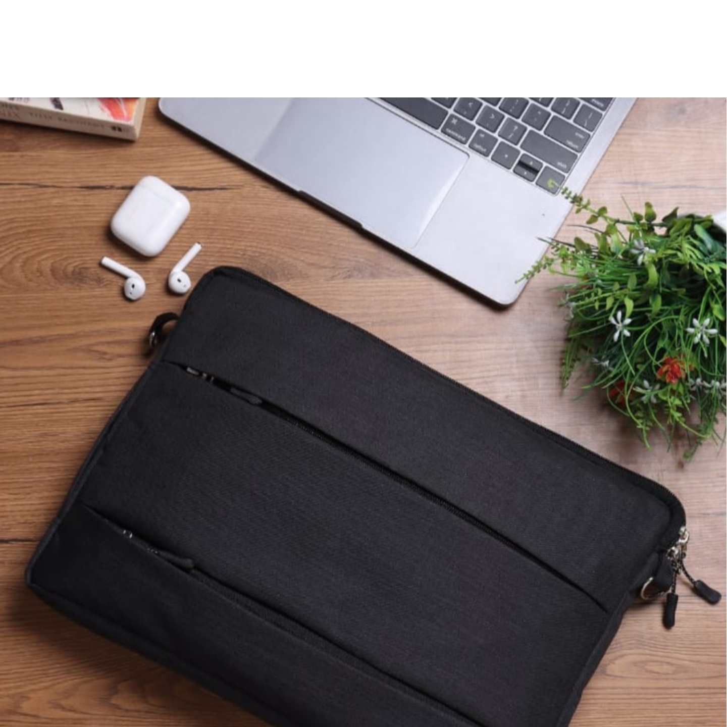 Laptop sleeve