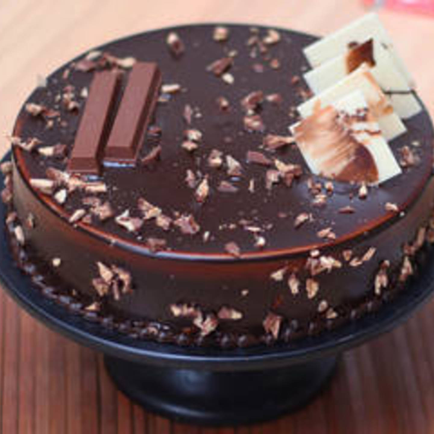 Kitkat Chocolate Cake