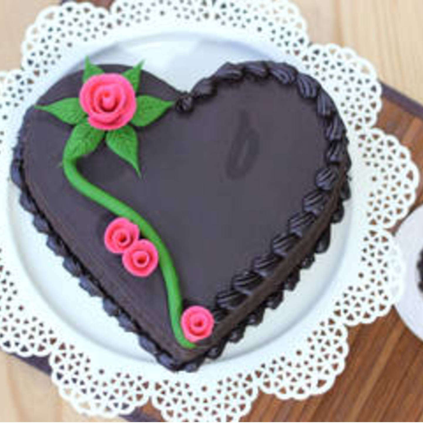 Heart Shape Chocolicious Cake 500 grams