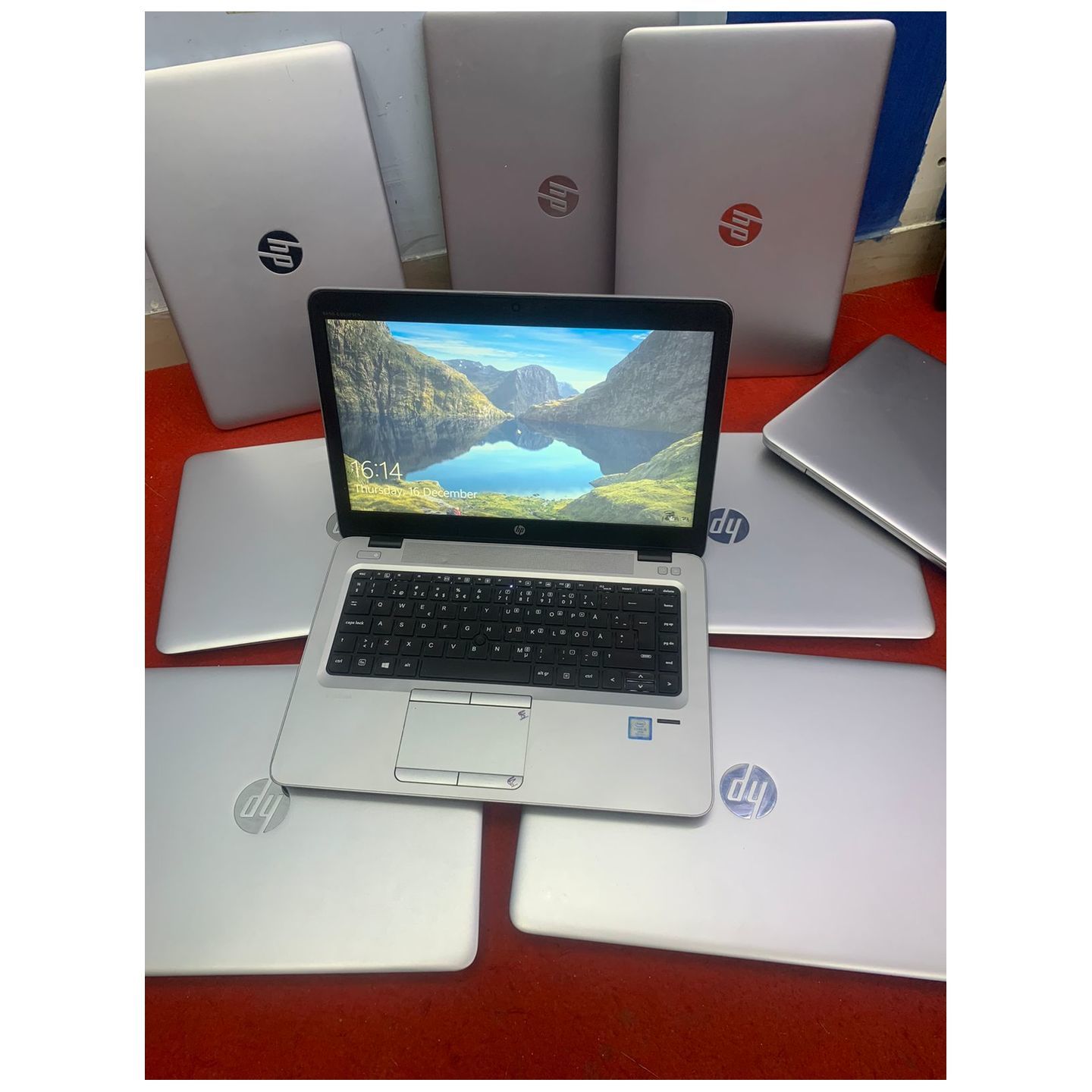 New stock A++++  840 g4 I5 7th generation  8gb ram 256 ssd 14inch Good condition  Good backup  Best nd fixe 