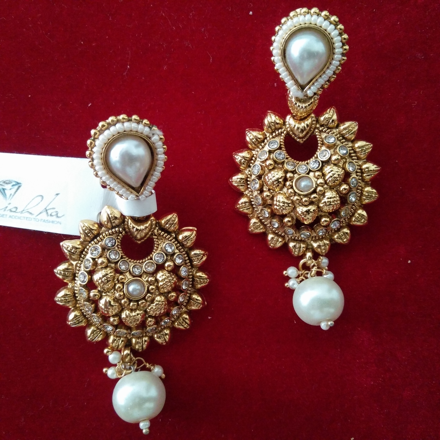 Golden Earrings with pearls