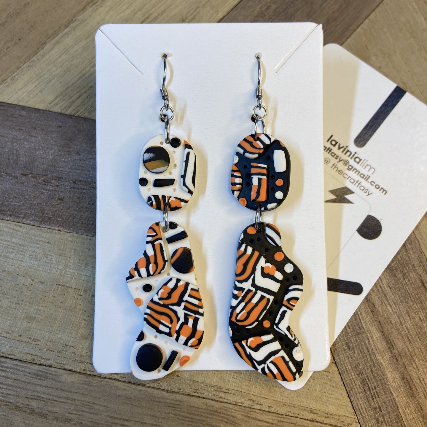 Experimental Polymerclay - Motherboard (White/Black/Dangle)