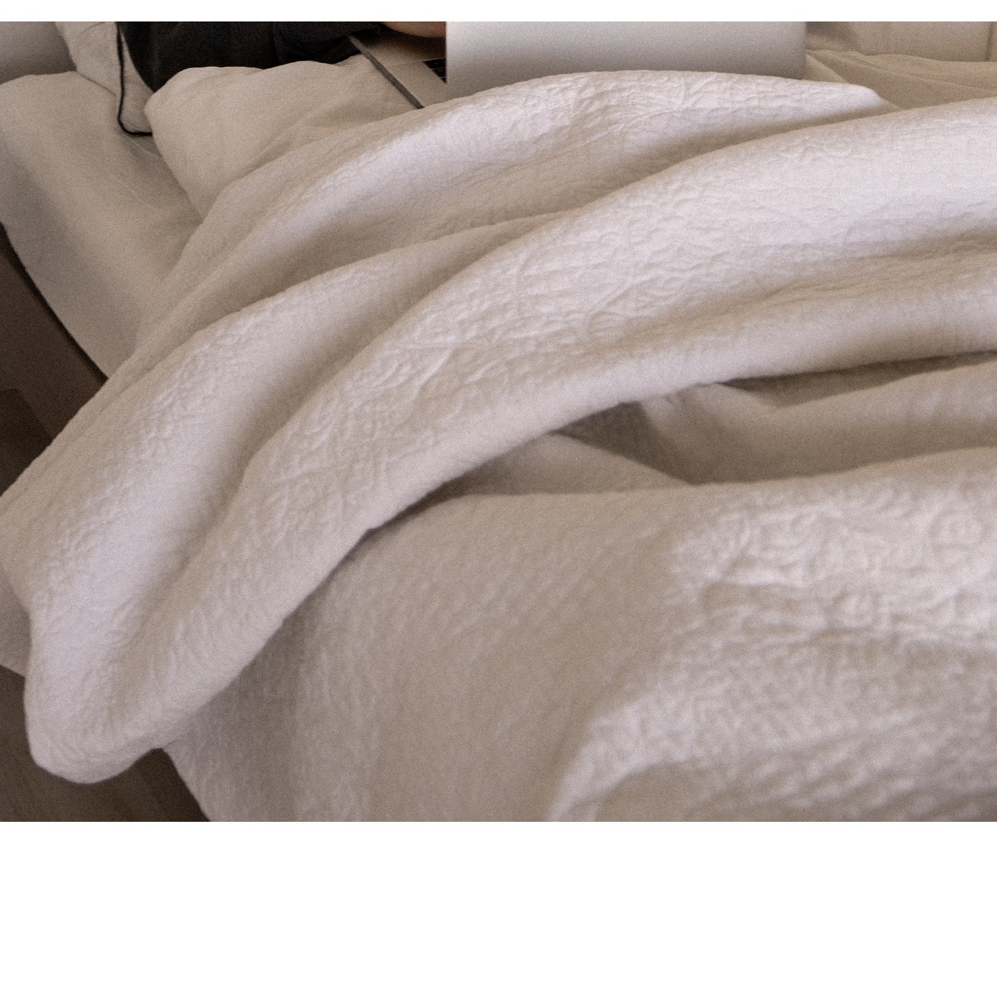 Queen-Size Bed Quilt Comforter Dry Clean